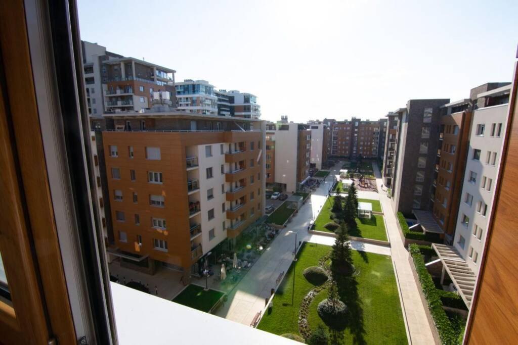 A Blok New Modern - Free Garage Parking, Comfortable, Quiet With A Park View Белград Екстер'єр фото